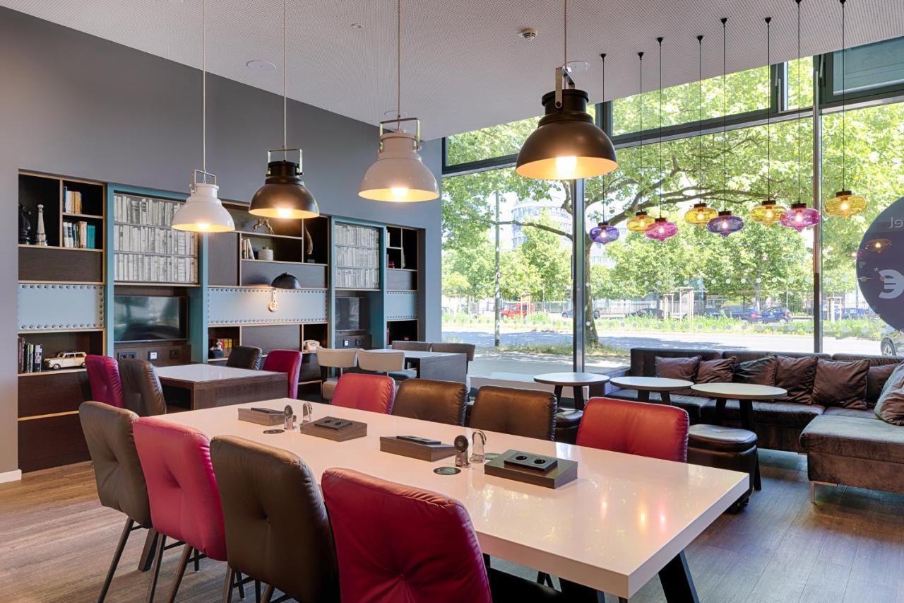 Premier Inn Hannover City University Exterior foto